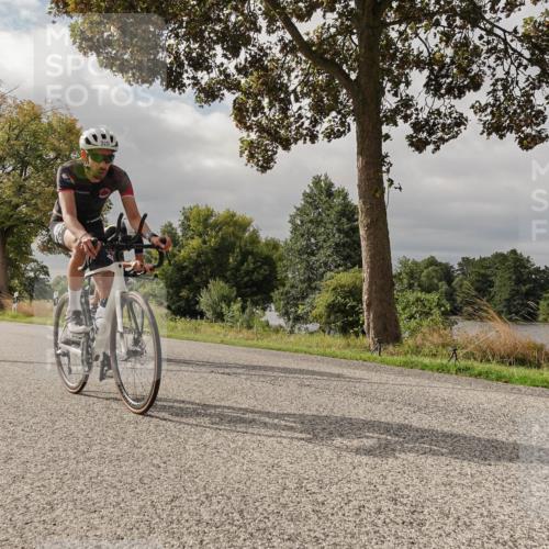 30.08.2026 - Elbe Triathlon Hamburg Michael Burmester http://msf.ph/oto/10049732 30.08.2026 09:53:40 Radfahren 320, 516, 575, 773, 965, 1897 meine-sportfotos.de