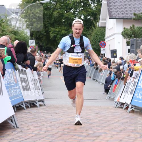 30.08.2026 - Blankeneser Heldenlauf Lena Gebhardt http://msf.ph/oto/10049733 30.08.2026 11:57:26 Ziel 2059 meine-sportfotos.de