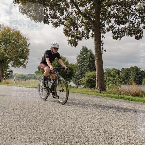 30.08.2026 - Elbe Triathlon Hamburg Michael Burmester http://msf.ph/oto/10049758 30.08.2026 09:54:06 Radfahren 497, 693, 813 meine-sportfotos.de