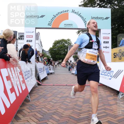 30.08.2026 - Blankeneser Heldenlauf Lena Gebhardt http://msf.ph/oto/10049763 30.08.2026 11:57:28 Ziel 2059 meine-sportfotos.de