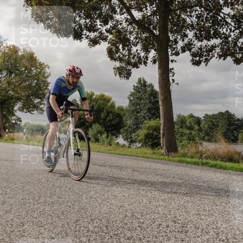 30.08.2026 - Elbe Triathlon Hamburg Michael Burmester http://msf.ph/oto/10049804 30.08.2026 09:54:47 Radfahren 400, 418, 541, 583, 648, 711, 911 meine-sportfotos.de