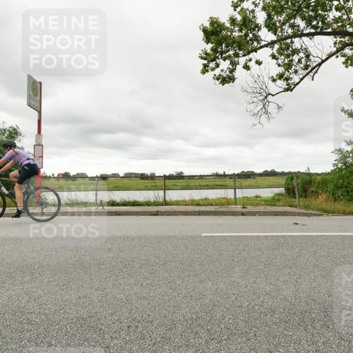 30.08.2026 - Elbe Triathlon Hamburg Michael Burmester http://msf.ph/oto/10049816 30.08.2026 15:37:35 Radfahren  meine-sportfotos.de