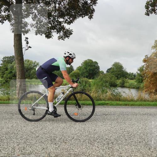 30.08.2026 - Elbe Triathlon Hamburg Michael Burmester http://msf.ph/oto/10049819 30.08.2026 09:40:21 Radfahren 612 meine-sportfotos.de