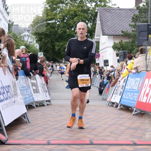 30.08.2026 - Blankeneser Heldenlauf Lena Gebhardt http://msf.ph/oto/10049827 30.08.2026 11:57:43 Ziel 2239, 2574, 2575, 2713 meine-sportfotos.de