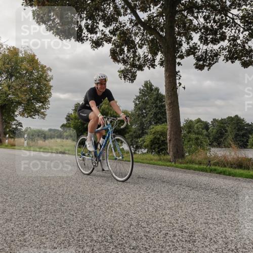 30.08.2026 - Elbe Triathlon Hamburg Michael Burmester http://msf.ph/oto/10049836 30.08.2026 09:55:19 Radfahren 457, 488, 528, 628, 633, 927, 933, 939, 961, 967 meine-sportfotos.de