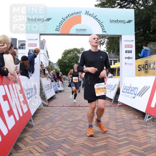 30.08.2026 - Blankeneser Heldenlauf Lena Gebhardt http://msf.ph/oto/10049848 30.08.2026 11:57:45 Ziel 2239, 2574, 2575, 2713, 2869 meine-sportfotos.de