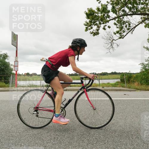 30.08.2026 - Elbe Triathlon Hamburg Michael Burmester http://msf.ph/oto/10049849 30.08.2026 15:38:15 Radfahren  meine-sportfotos.de