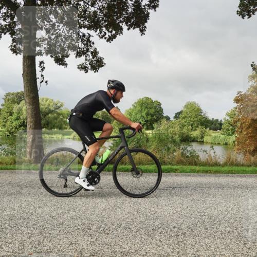 30.08.2026 - Elbe Triathlon Hamburg Michael Burmester http://msf.ph/oto/10049852 30.08.2026 09:40:39 Radfahren 288, 318, 397, 399, 403, 404, 676 meine-sportfotos.de