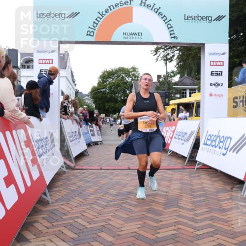30.08.2026 - Blankeneser Heldenlauf Lena Gebhardt http://msf.ph/oto/10049856 30.08.2026 11:57:46 Ziel 2239, 2574, 2575, 2713, 2869 meine-sportfotos.de