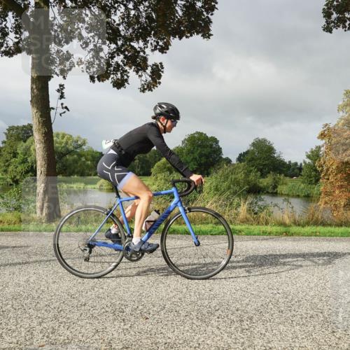 30.08.2026 - Elbe Triathlon Hamburg Michael Burmester http://msf.ph/oto/10049874 30.08.2026 09:40:50 Radfahren 245, 351, 421, 853 meine-sportfotos.de
