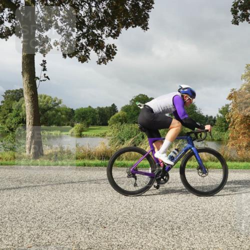 30.08.2026 - Elbe Triathlon Hamburg Michael Burmester http://msf.ph/oto/10049881 30.08.2026 09:40:50 Radfahren 245, 351, 421, 853 meine-sportfotos.de