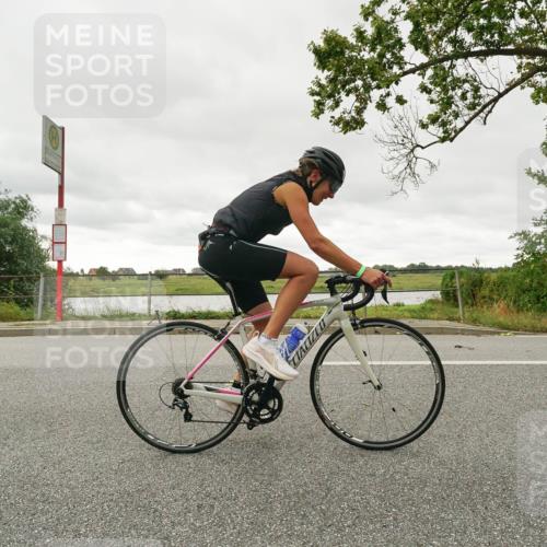 30.08.2026 - Elbe Triathlon Hamburg Michael Burmester http://msf.ph/oto/10049884 30.08.2026 15:39:04 Radfahren  meine-sportfotos.de