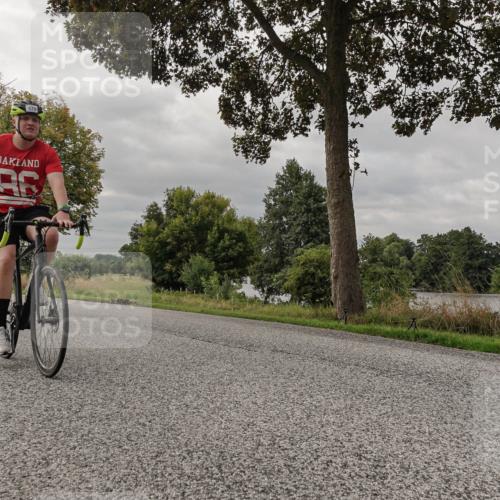 30.08.2026 - Elbe Triathlon Hamburg Michael Burmester http://msf.ph/oto/10049889 30.08.2026 09:55:46 Radfahren 352, 397, 479, 595, 621, 757, 820, 843 meine-sportfotos.de