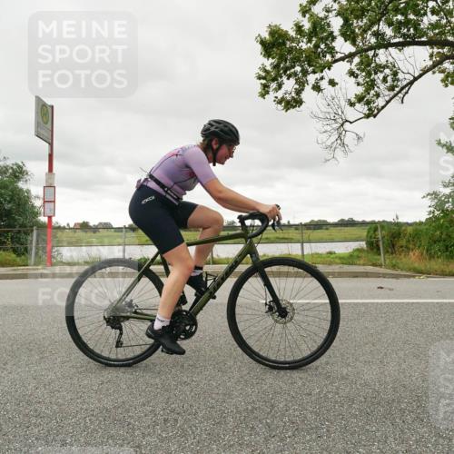 30.08.2026 - Elbe Triathlon Hamburg Michael Burmester http://msf.ph/oto/10049890 30.08.2026 15:39:05 Radfahren  meine-sportfotos.de