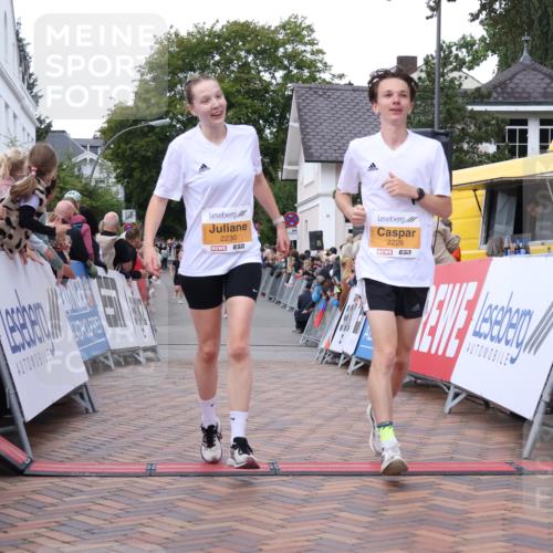 30.08.2026 - Blankeneser Heldenlauf Lena Gebhardt http://msf.ph/oto/10050031 30.08.2026 11:58:08 Ziel 2228, 2230, 2443, 2560 meine-sportfotos.de