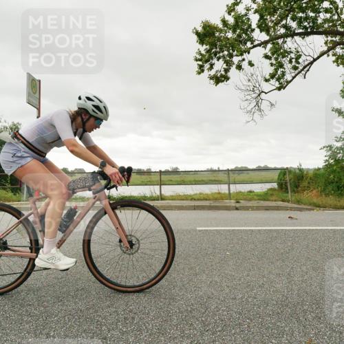 30.08.2026 - Elbe Triathlon Hamburg Michael Burmester http://msf.ph/oto/10050138 30.08.2026 15:41:38 Radfahren  meine-sportfotos.de