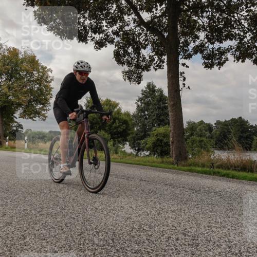 30.08.2026 - Elbe Triathlon Hamburg Michael Burmester http://msf.ph/oto/10050195 30.08.2026 09:58:38 Radfahren 417, 464, 503, 513, 526, 656, 779, 950 meine-sportfotos.de