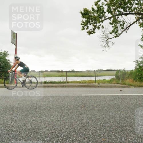 30.08.2026 - Elbe Triathlon Hamburg Michael Burmester http://msf.ph/oto/10050247 30.08.2026 15:43:25 Radfahren  meine-sportfotos.de
