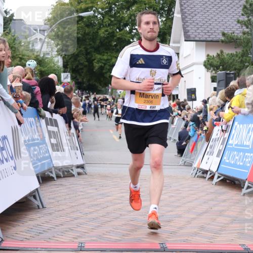 30.08.2026 - Blankeneser Heldenlauf Lena Gebhardt http://msf.ph/oto/10050252 30.08.2026 11:58:25 Ziel 2298, 2306, 2397, 2633, 2812 meine-sportfotos.de