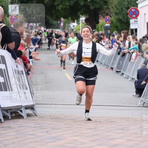 30.08.2026 - Blankeneser Heldenlauf Lena Gebhardt http://msf.ph/oto/10050314 30.08.2026 11:58:32 Ziel 2306, 2696 meine-sportfotos.de