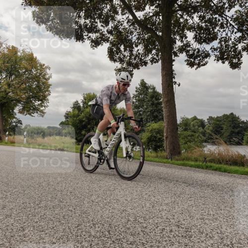 30.08.2026 - Elbe Triathlon Hamburg Michael Burmester http://msf.ph/oto/10050315 30.08.2026 09:59:55 Radfahren 248, 394, 430, 467, 532, 547, 596, 697, 769, 874, 900, 947 meine-sportfotos.de