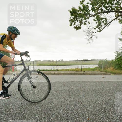 30.08.2026 - Elbe Triathlon Hamburg Michael Burmester http://msf.ph/oto/10050323 30.08.2026 15:44:18 Radfahren  meine-sportfotos.de