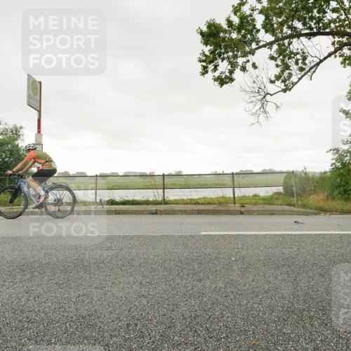 30.08.2026 - Elbe Triathlon Hamburg Michael Burmester http://msf.ph/oto/10050335 30.08.2026 15:44:20 Radfahren  meine-sportfotos.de