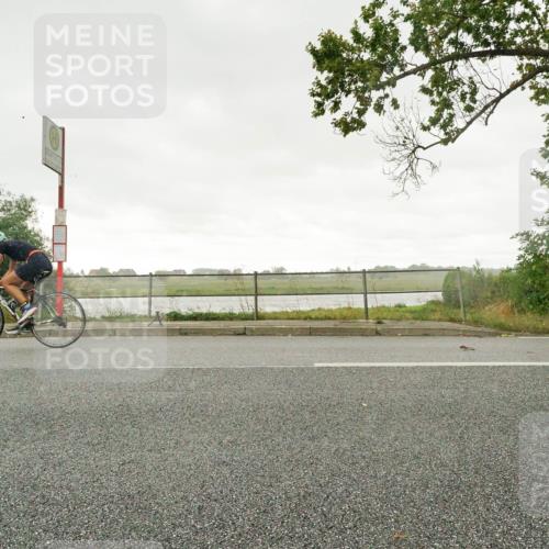 30.08.2026 - Elbe Triathlon Hamburg Michael Burmester http://msf.ph/oto/10050339 30.08.2026 15:44:21 Radfahren  meine-sportfotos.de