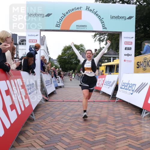 30.08.2026 - Blankeneser Heldenlauf Lena Gebhardt http://msf.ph/oto/10050344 30.08.2026 11:58:35 Ziel 2696 meine-sportfotos.de