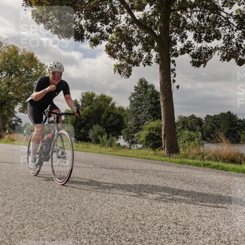 30.08.2026 - Elbe Triathlon Hamburg Michael Burmester http://msf.ph/oto/10050358 30.08.2026 10:01:01 Radfahren 548, 636, 699, 705, 826 meine-sportfotos.de