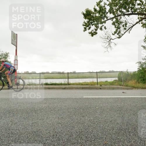 30.08.2026 - Elbe Triathlon Hamburg Michael Burmester http://msf.ph/oto/10050359 30.08.2026 15:44:27 Radfahren  meine-sportfotos.de