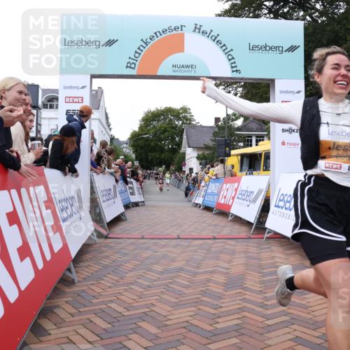 30.08.2026 - Blankeneser Heldenlauf Lena Gebhardt http://msf.ph/oto/10050360 30.08.2026 11:58:36 Ziel 2696 meine-sportfotos.de