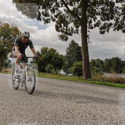 30.08.2026 - Elbe Triathlon Hamburg Michael Burmester http://msf.ph/oto/10050364 30.08.2026 10:01:05 Radfahren 548, 636, 671, 675, 699, 705, 831 meine-sportfotos.de