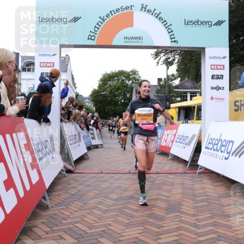 30.08.2026 - Blankeneser Heldenlauf Lena Gebhardt http://msf.ph/oto/10050389 30.08.2026 11:58:46 Ziel 2104, 2647, 2695, 2706 meine-sportfotos.de