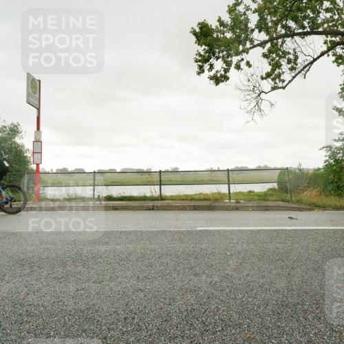 30.08.2026 - Elbe Triathlon Hamburg Michael Burmester http://msf.ph/oto/10050401 30.08.2026 15:45:16 Radfahren  meine-sportfotos.de