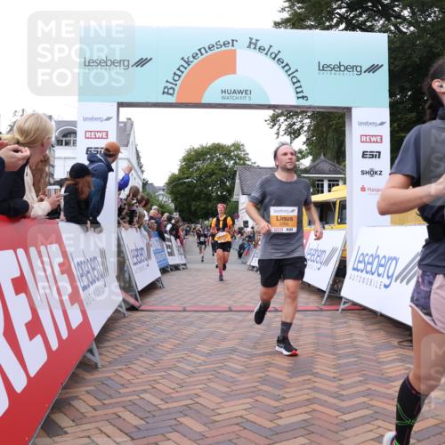 30.08.2026 - Blankeneser Heldenlauf Lena Gebhardt http://msf.ph/oto/10050405 30.08.2026 11:58:47 Ziel 2104, 2647, 2695, 2706, 4143 meine-sportfotos.de
