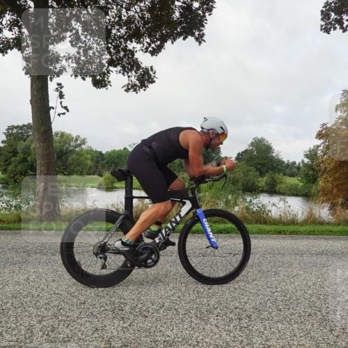 30.08.2026 - Elbe Triathlon Hamburg Michael Burmester http://msf.ph/oto/10050408 30.08.2026 09:44:07 Radfahren 335, 380, 433, 556, 638, 771, 879, 950 meine-sportfotos.de