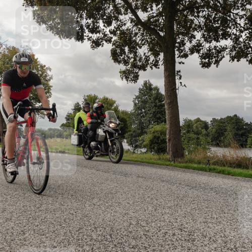 30.08.2026 - Elbe Triathlon Hamburg Michael Burmester http://msf.ph/oto/10050410 30.08.2026 10:01:44 Radfahren 546, 566, 620, 651 meine-sportfotos.de