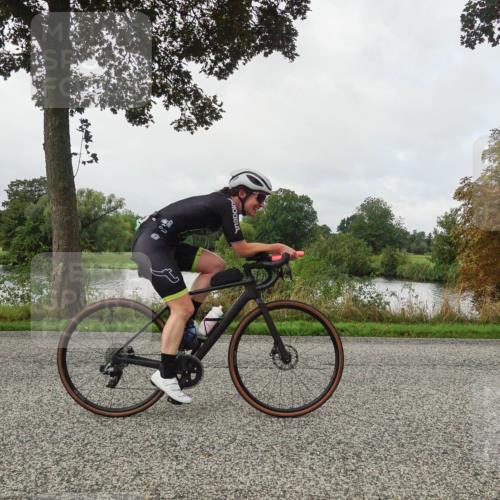 30.08.2026 - Elbe Triathlon Hamburg Michael Burmester http://msf.ph/oto/10050412 30.08.2026 09:44:08 Radfahren 335, 380, 433, 556, 638, 771, 879, 950 meine-sportfotos.de
