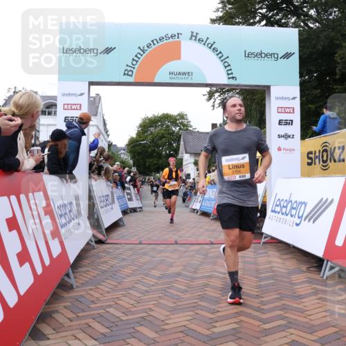 30.08.2026 - Blankeneser Heldenlauf Lena Gebhardt http://msf.ph/oto/10050413 30.08.2026 11:58:47 Ziel 2104, 2647, 2695, 2706, 4143 meine-sportfotos.de