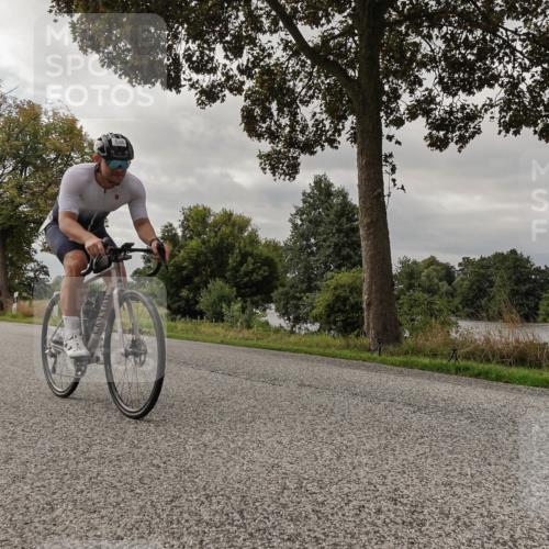 30.08.2026 - Elbe Triathlon Hamburg Michael Burmester http://msf.ph/oto/10050419 30.08.2026 10:01:50 Radfahren 546, 651, 694, 848 meine-sportfotos.de