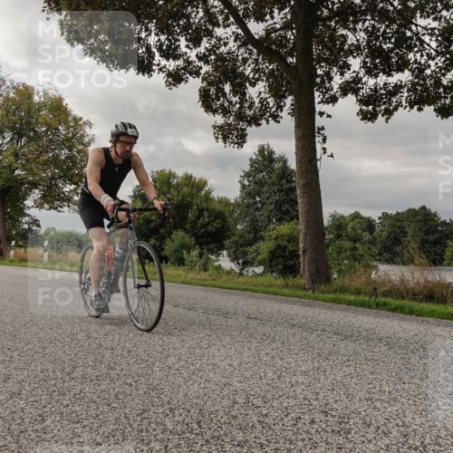 30.08.2026 - Elbe Triathlon Hamburg Michael Burmester http://msf.ph/oto/10050423 30.08.2026 10:01:53 Radfahren 694, 827, 848 meine-sportfotos.de