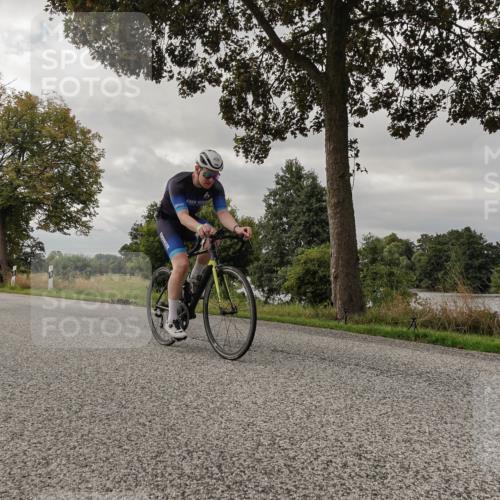 30.08.2026 - Elbe Triathlon Hamburg Michael Burmester http://msf.ph/oto/10050434 30.08.2026 10:02:07 Radfahren 438, 552, 622, 640, 702, 704, 915, 940 meine-sportfotos.de