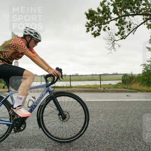 30.08.2026 - Elbe Triathlon Hamburg Michael Burmester http://msf.ph/oto/10050466 30.08.2026 15:45:57 Radfahren  meine-sportfotos.de