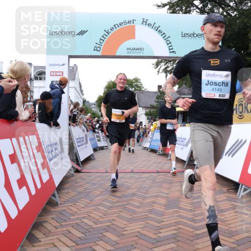 30.08.2026 - Blankeneser Heldenlauf Lena Gebhardt http://msf.ph/oto/10050469 30.08.2026 11:58:53 Ziel 2284, 2364, 2647, 2695, 2706, 2745, 4143, 4325 meine-sportfotos.de
