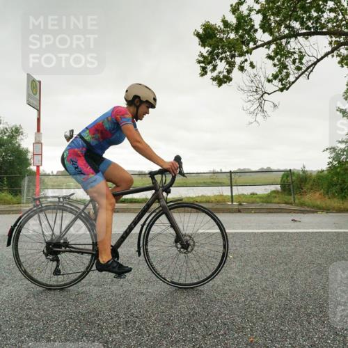 30.08.2026 - Elbe Triathlon Hamburg Michael Burmester http://msf.ph/oto/10050470 30.08.2026 15:46:00 Radfahren  meine-sportfotos.de