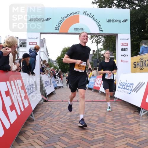 30.08.2026 - Blankeneser Heldenlauf Lena Gebhardt http://msf.ph/oto/10050477 30.08.2026 11:58:53 Ziel 2284, 2364, 2647, 2695, 2706, 2745, 4143, 4325 meine-sportfotos.de