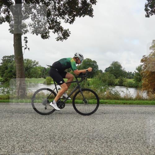 30.08.2026 - Elbe Triathlon Hamburg Michael Burmester http://msf.ph/oto/10050482 30.08.2026 09:44:40 Radfahren 292, 430, 475, 532, 635, 848 meine-sportfotos.de