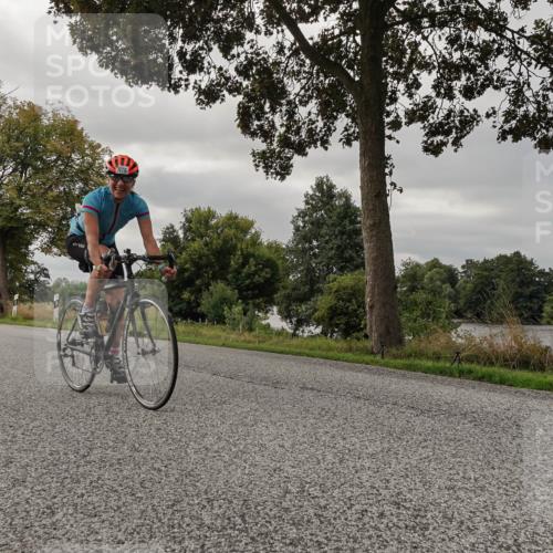 30.08.2026 - Elbe Triathlon Hamburg Michael Burmester http://msf.ph/oto/10050496 30.08.2026 10:03:00 Radfahren 460, 582, 639, 921, 942, 978, 1894 meine-sportfotos.de