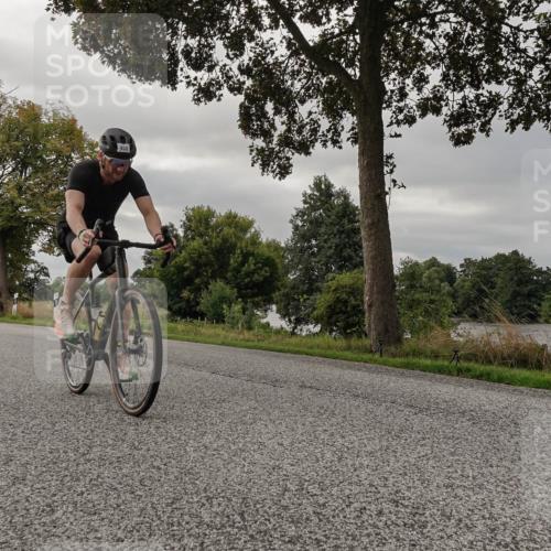 30.08.2026 - Elbe Triathlon Hamburg Michael Burmester http://msf.ph/oto/10050508 30.08.2026 10:03:04 Radfahren 460, 567, 582, 666, 857, 921, 942, 1894 meine-sportfotos.de